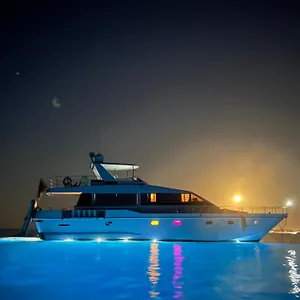 Bateau-hôtel Riti Yacht, Kalkara