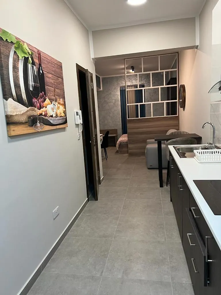 Stresa Court Apartments San Giuliano